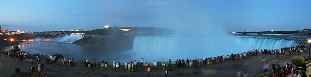 Il Canada è una delle nazioni più felici del mondo: noleggia un'auto in Canada su noleggioauto.it